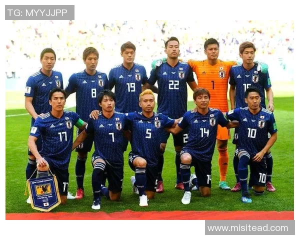 足球球星情侣大揭秘 九宫格展示最甜爱情故事与生活瞬间