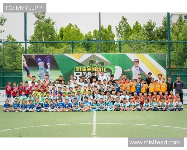 身高170的足球巨星如何在绿茵场上逆风翻盘成为球队核心力量